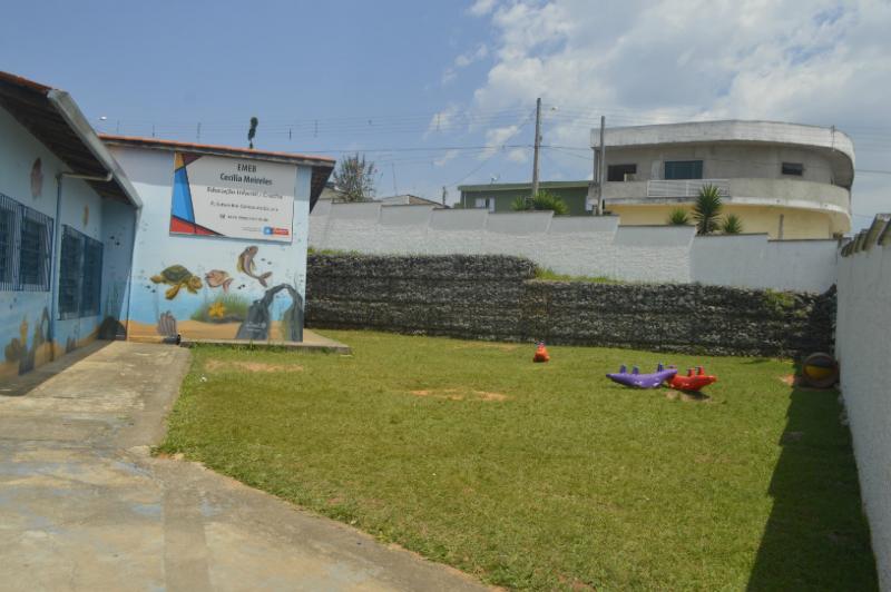 Frente da escola 