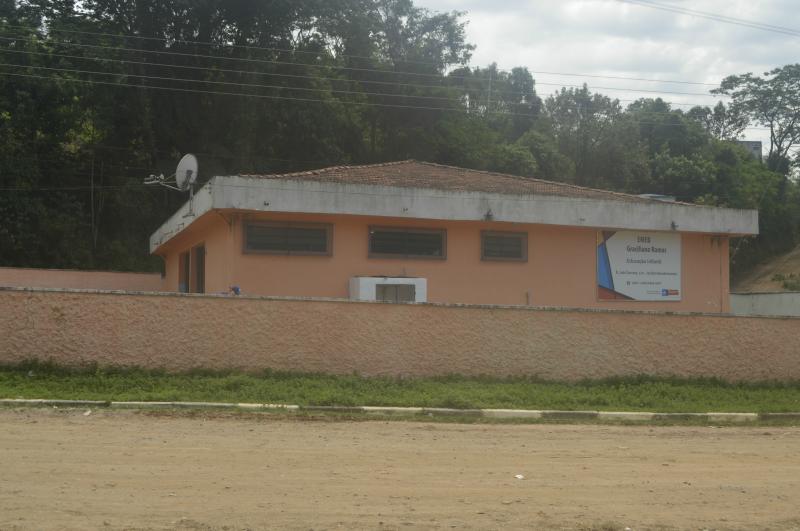 Frente da escola 