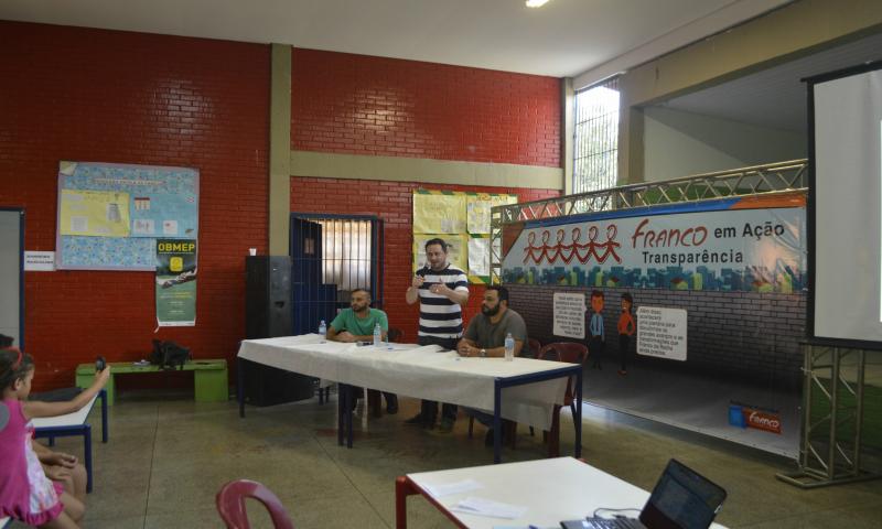 Prefeito Kiko conversa com moradores da Vila Josefina e região Prefeito Kiko conversa com moradores da Vila Josefina e região